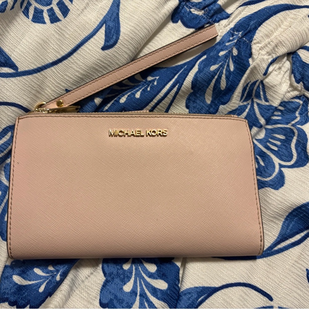 Michael Kors Blush Pink Wristlet